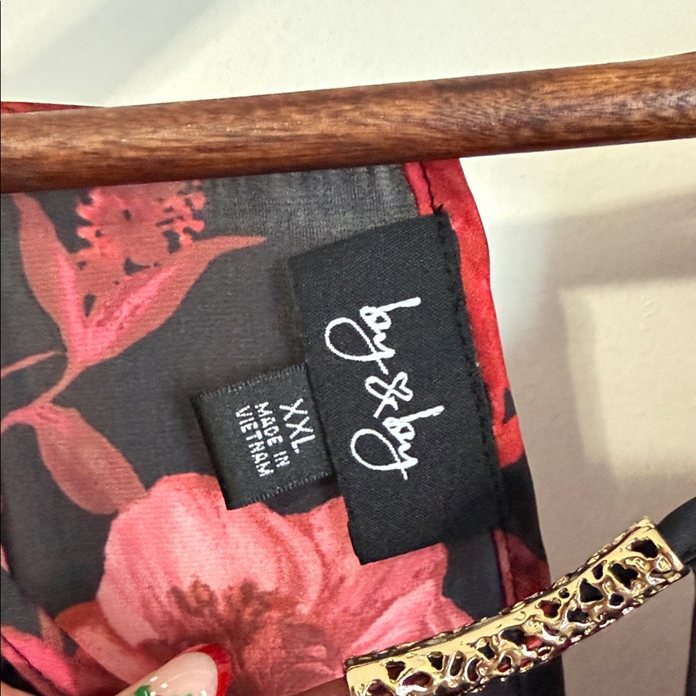 by & by Black and Red Floral Blouse with gold hardware - Picture 2 of 10